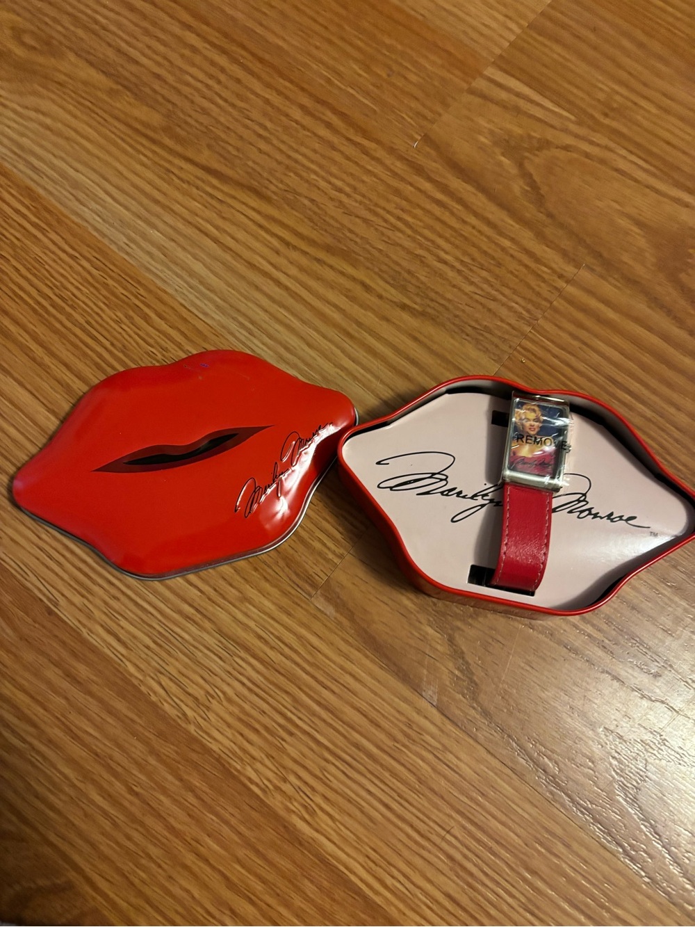 Marilyn Monroe Red Lip-Shaped Tin with Matching Red Strap Watch